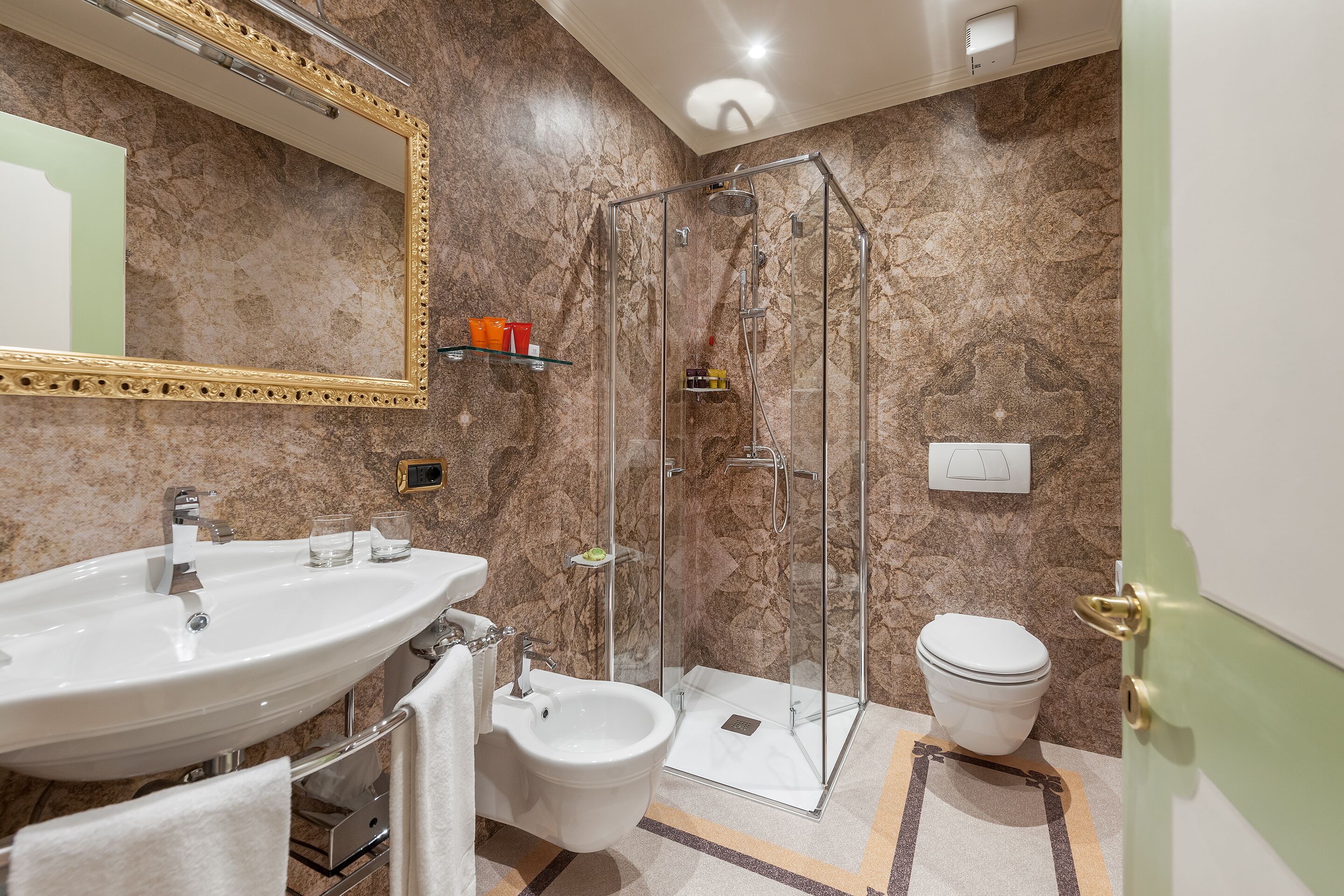 shower, free toiletries, hair dryer, slippers