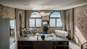 Prestige Suite, Lake View | 部屋からの景観