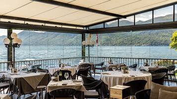 Breakfast, lunch, dinner served; Italian cuisine, garden views