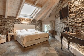 Hypo-allergenic bedding, down comforters, minibar, in-room safe - Relais Villa Porta (Luino)