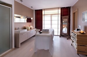Sauna, Whirlpool, Türkisches Bad/Hamam, Körperbehandlungen