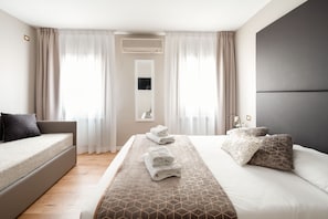 Deluxe-Zimmer, 1 Schlafzimmer (6B) | 1 Schlafzimmer, hochwertige Bettwaren, Daunenbettdecken, Zimmersafe