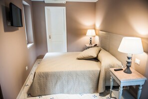 Standard Double Room, 1 Double or 2 Single Beds | Minibar, in-room safe, cots/infant beds - La Pineta Park Hotel (Erice)