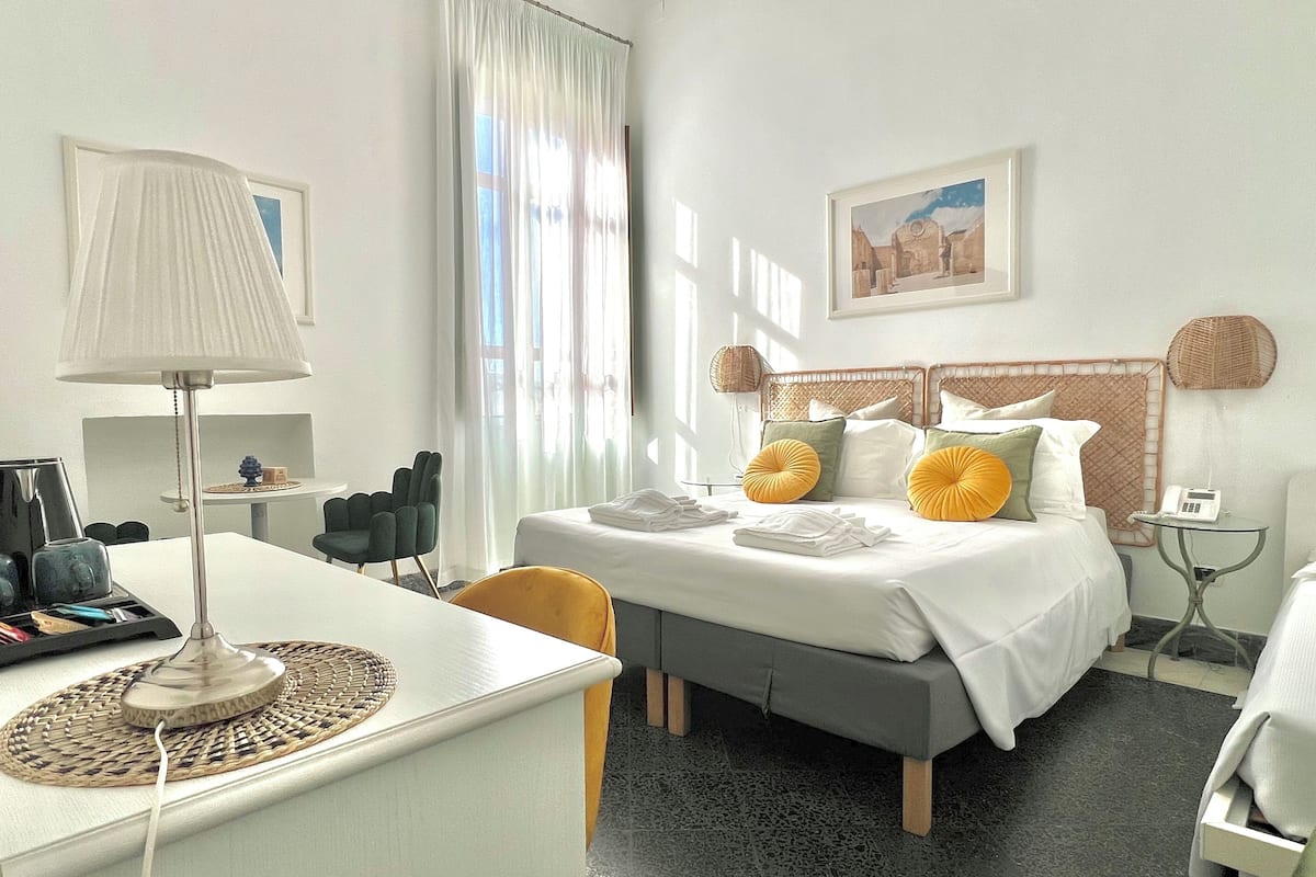 Triple Room, Multiple Beds, Sea View