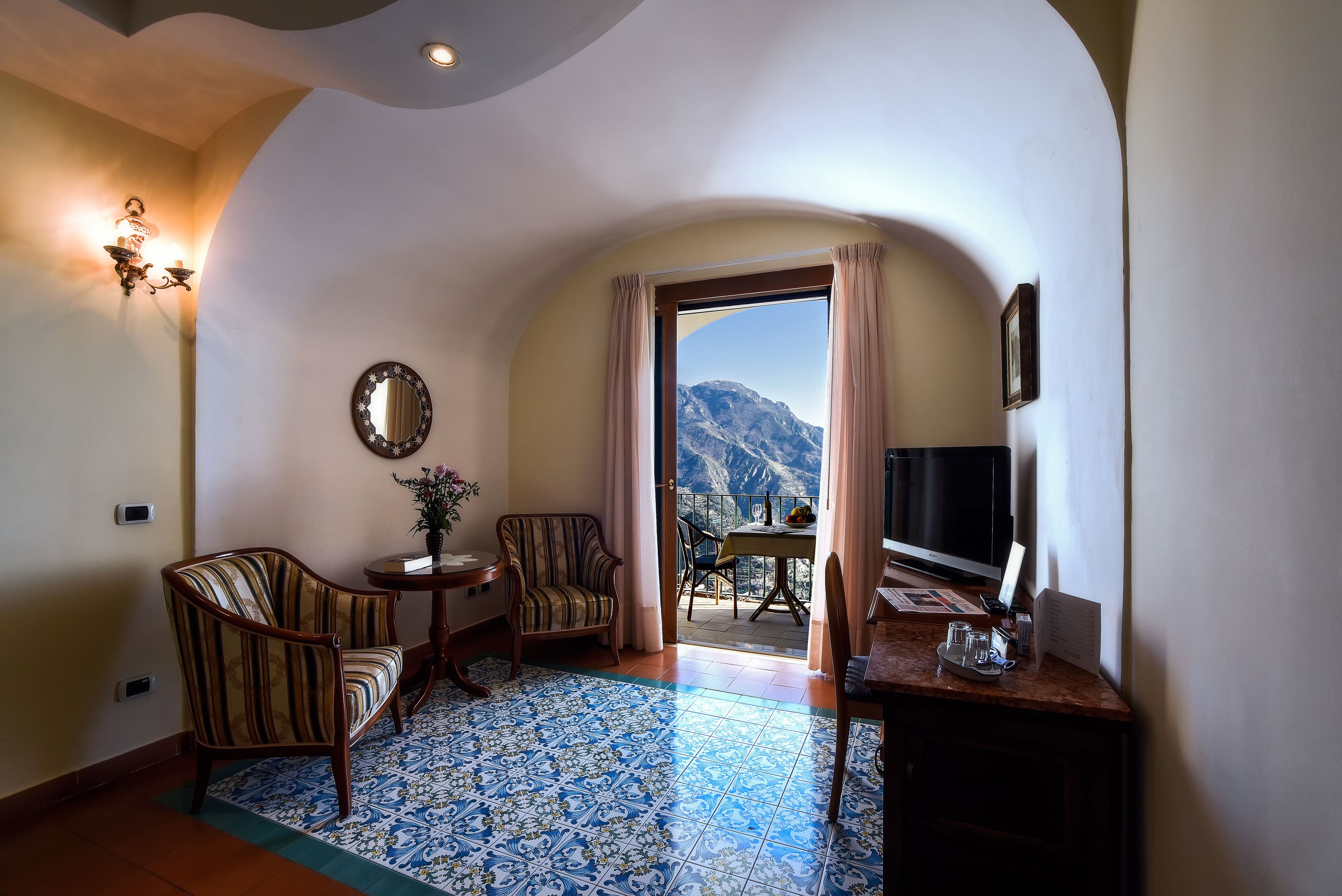 superior double or twin room | 1 bedroom, minibar, in-room safe, desk