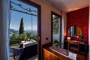 Superior Double or Twin Room | Minibar, in-room safe, desk, blackout drapes