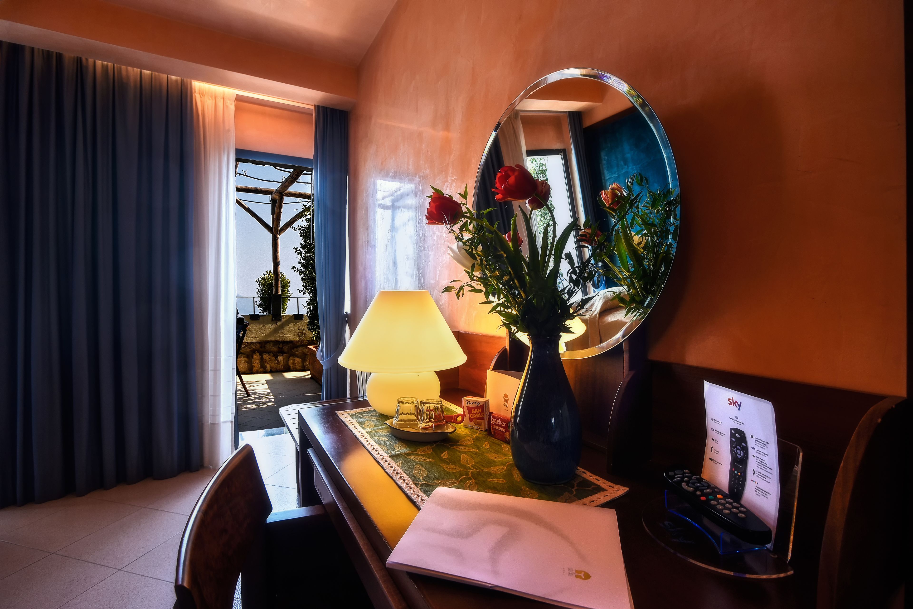 1 bedroom, minibar, in-room safe, desk