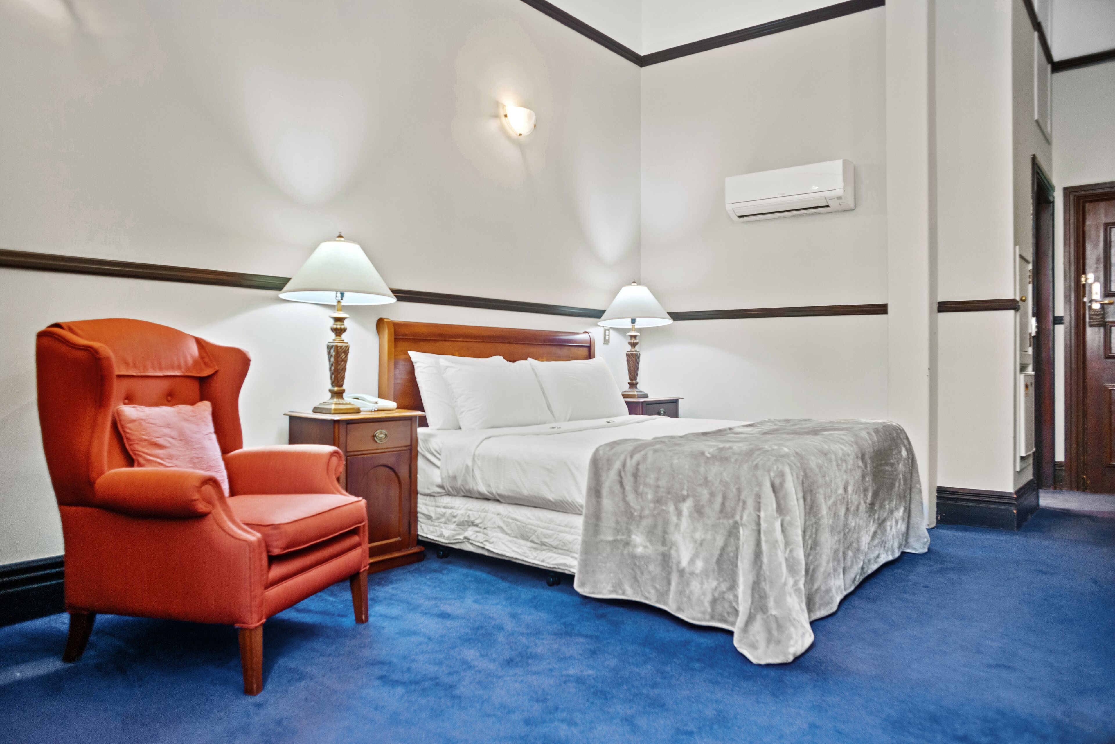 classic double room | minibar, desk, soundproofing, iron/ironing board