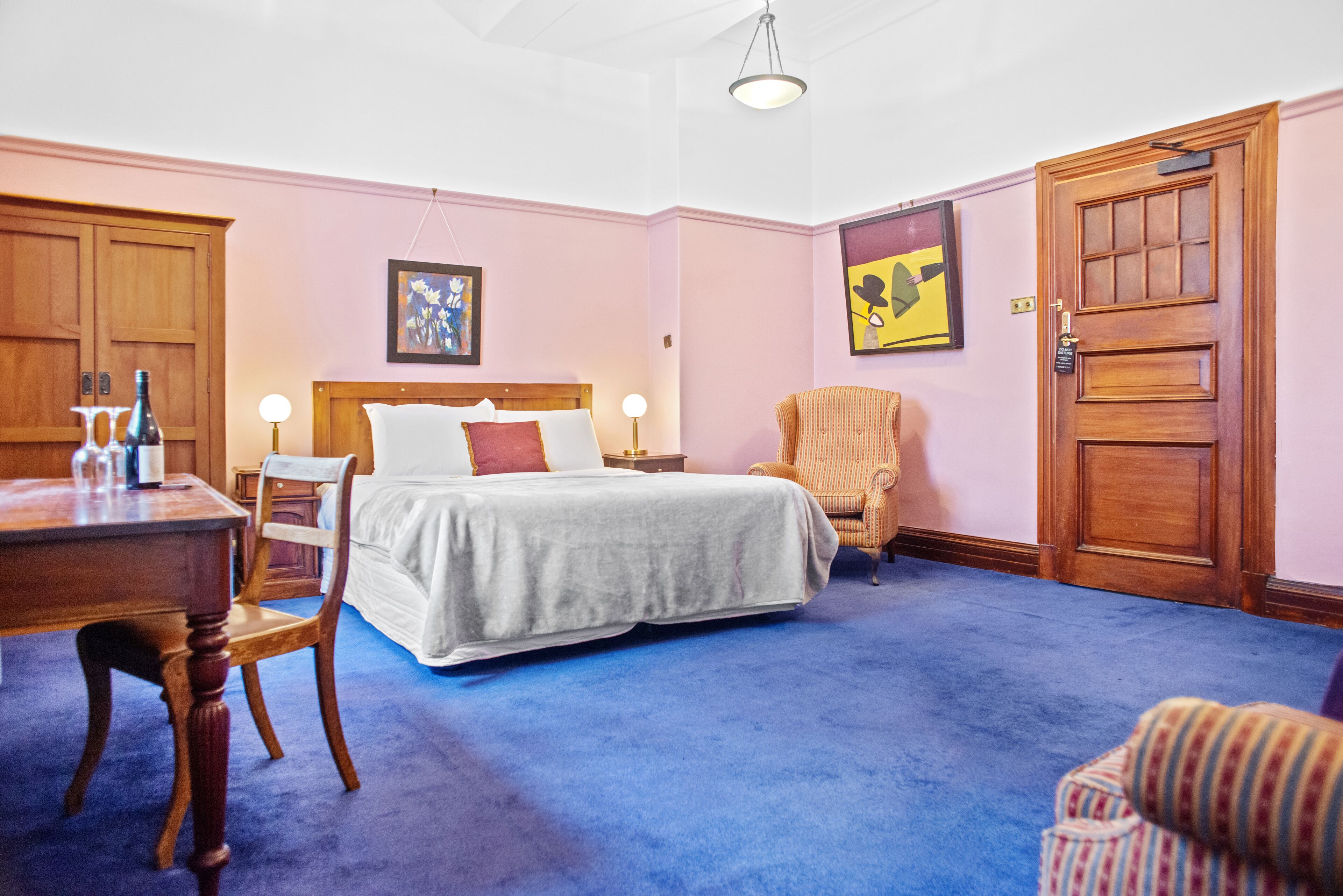 deluxe double room | minibar, desk, soundproofing, iron/ironing board