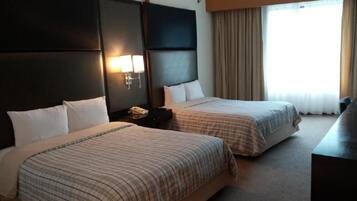 Habitacion estandar, 2 camas dobles 2 personas | Literie de qualité supérieure, minibar, ameublement personnalisé, bureau