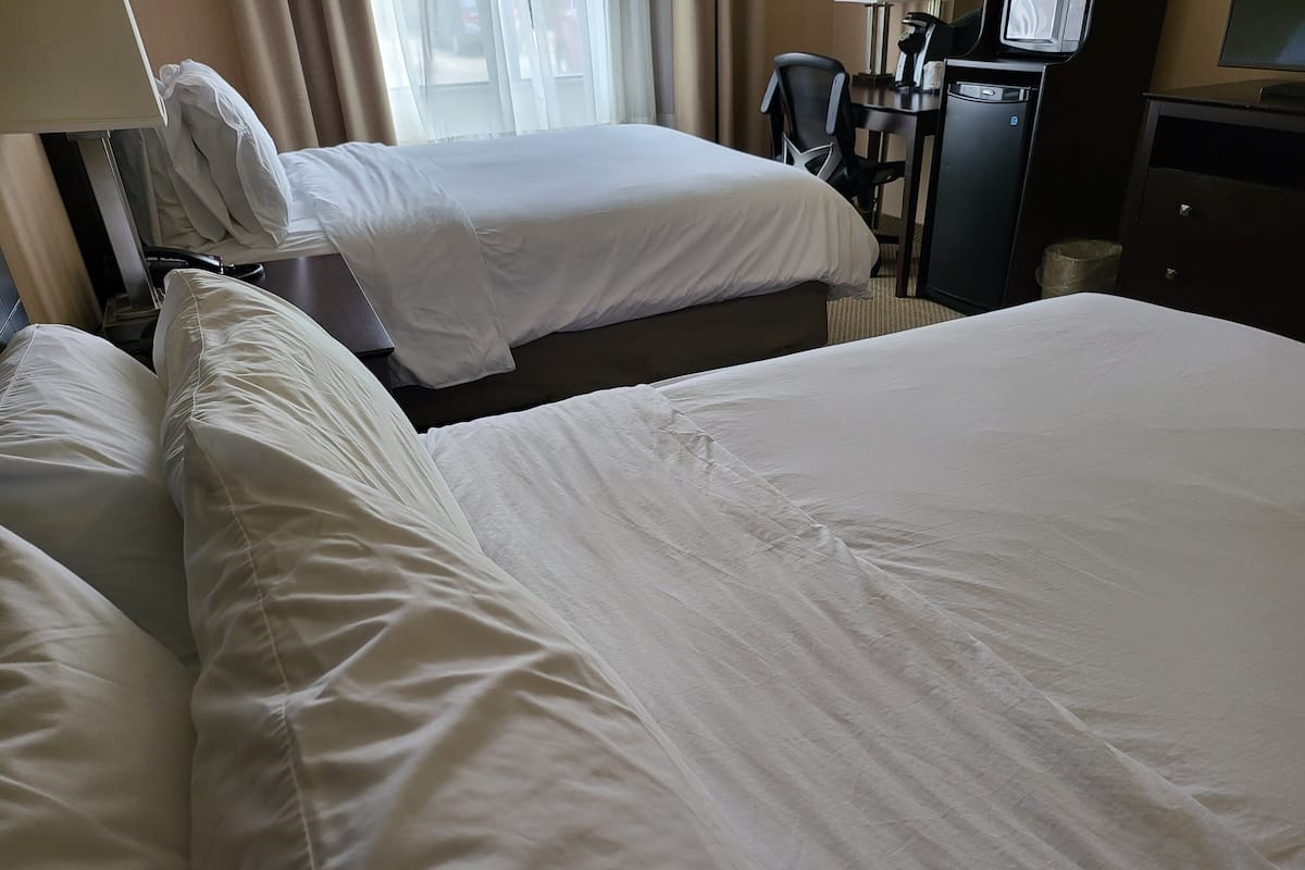 Standardzimmer, 2 Queen-Betten | Hochwertige Bettwaren, Schreibtisch, Verdunkelungsvorhänge