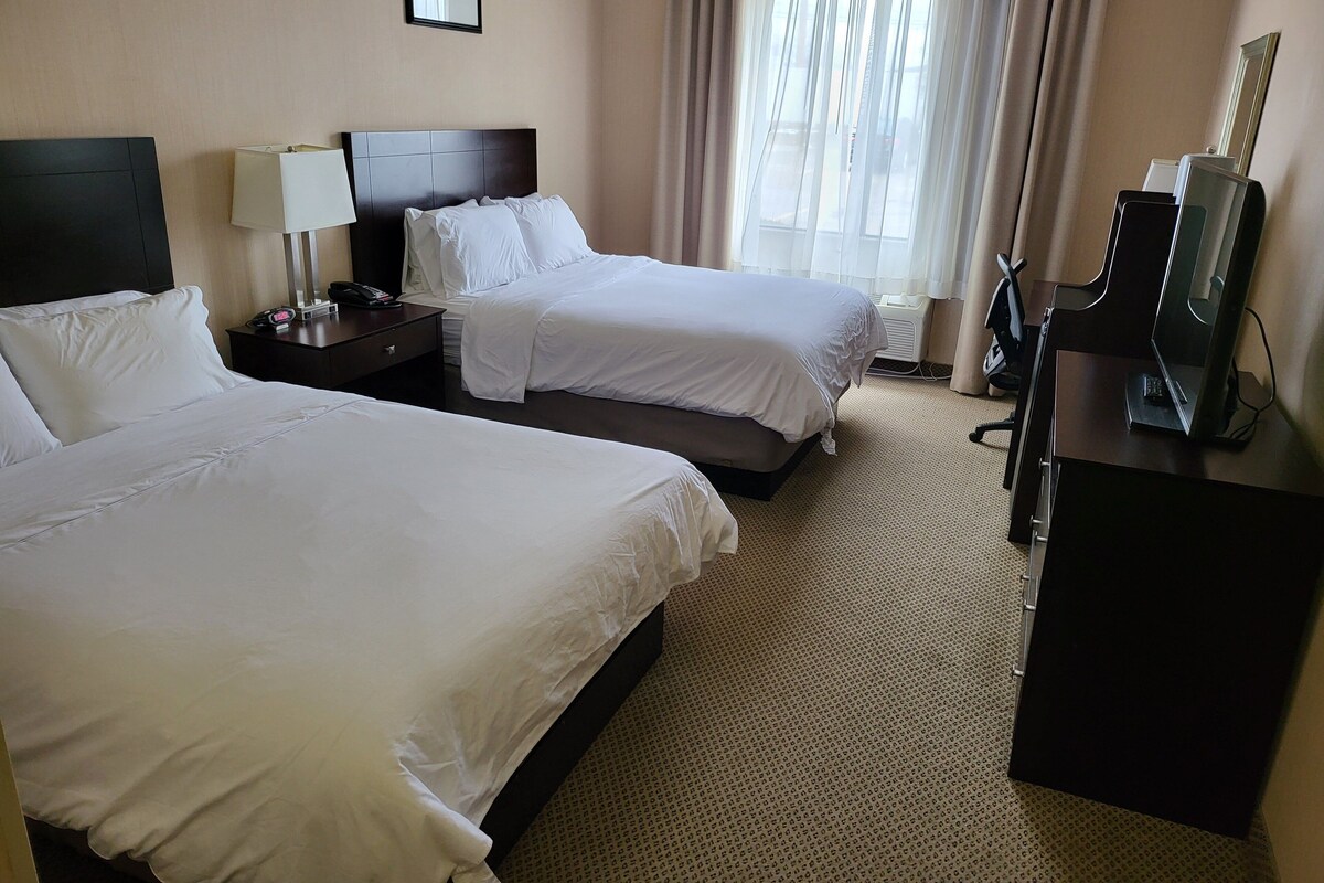 Suite, 2 Bedrooms | Premium bedding, in-room safe, desk, blackout curtains