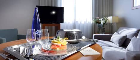 Minibar, Zimmersafe, Schreibtisch, schallisolierte Zimmer