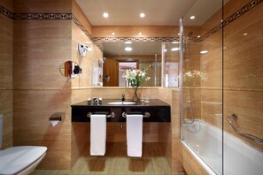 Minibar, in-room safe, desk, soundproofing