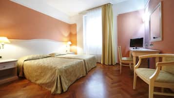 Standard-Doppel- oder -Zweibettzimmer