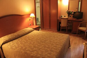 Twin Room | Hypo-allergenic bedding, minibar, in-room safe, desk - Terminal Hotel (Milan)