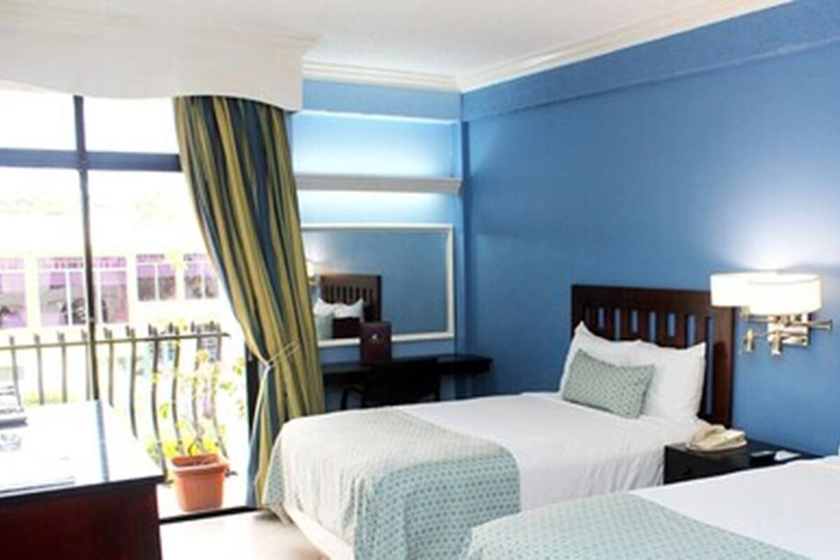 Superior Double Room | In-room safe, desk, laptop workspace, blackout drapes