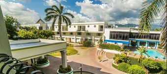 Knutsford Court Hotel