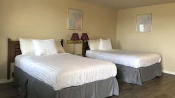 Escritorio, tabla de planchar con plancha y cunas gratuitas