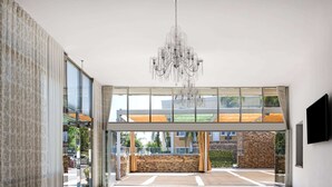屋内結婚式場