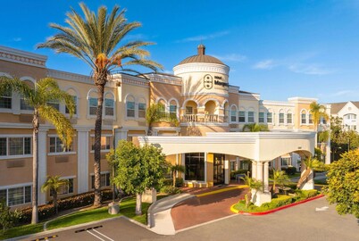 Hotel Marguerite Anaheim/Garden Grove, Trademark Collection by Wyndham