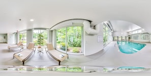 Indoor/outdoor pool