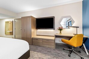 Chambre Standard, 1 très grand lit (Communications, Roll-In Shower)