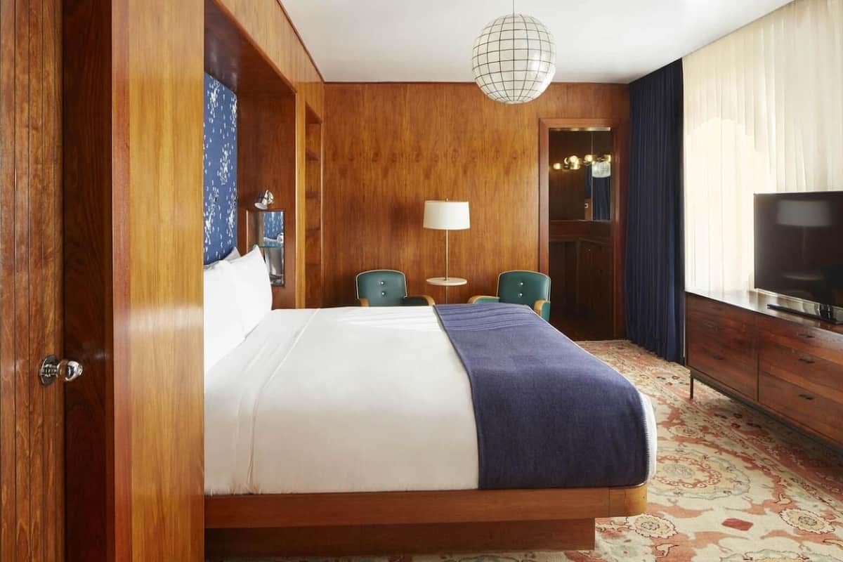 Penthouse | Hochwertige Bettwaren, Daunenbettdecken, Minibar, Zimmersafe