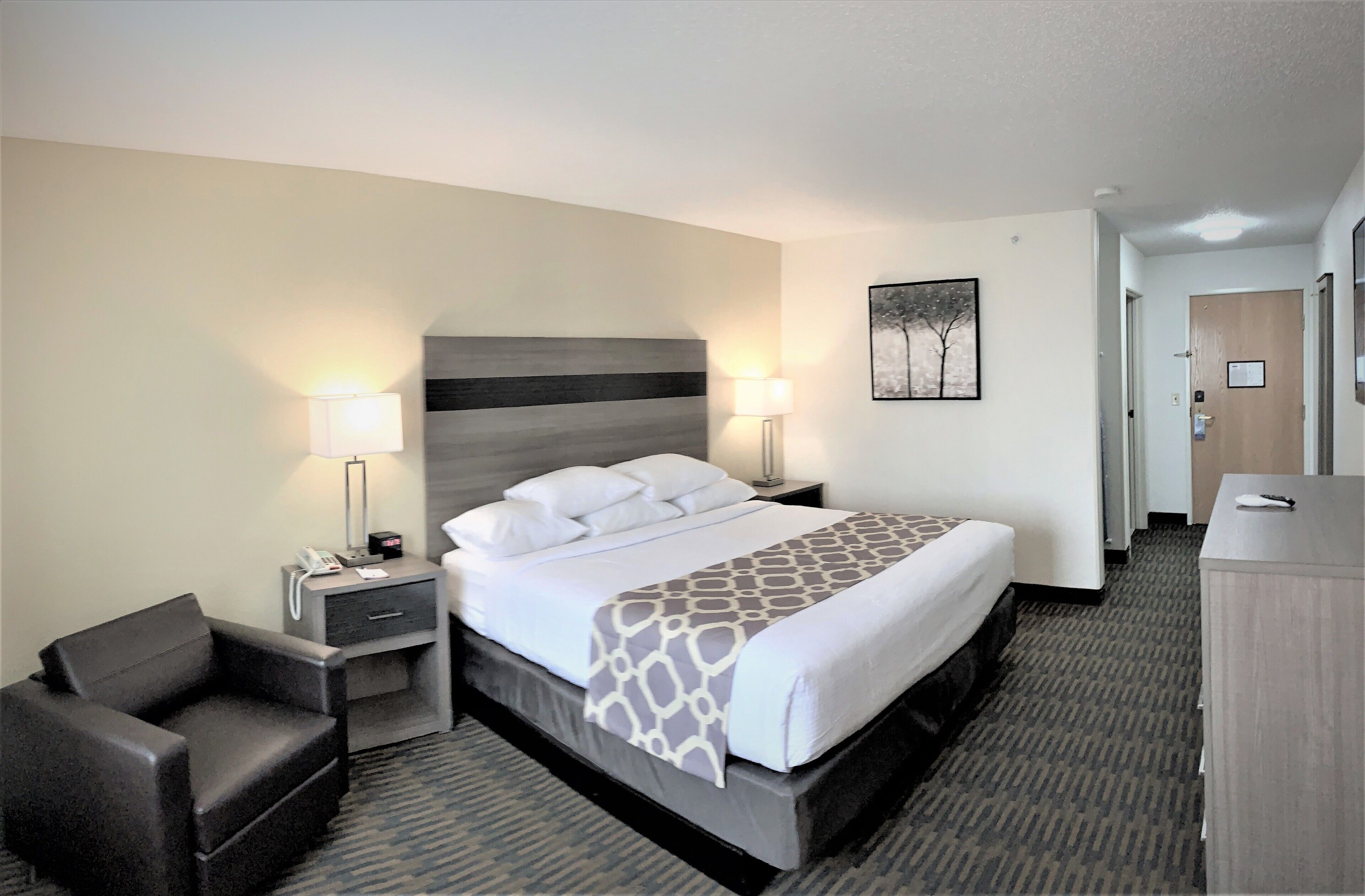 desk, iron/ironing board, free cots/infant beds, rollaway beds