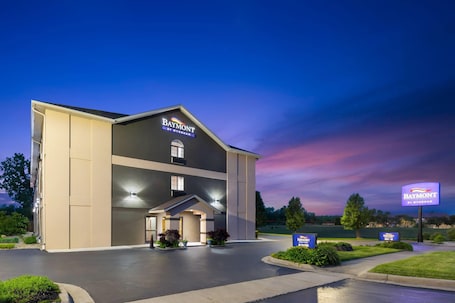 Exterior. Baymont by Wyndham Paw Paw