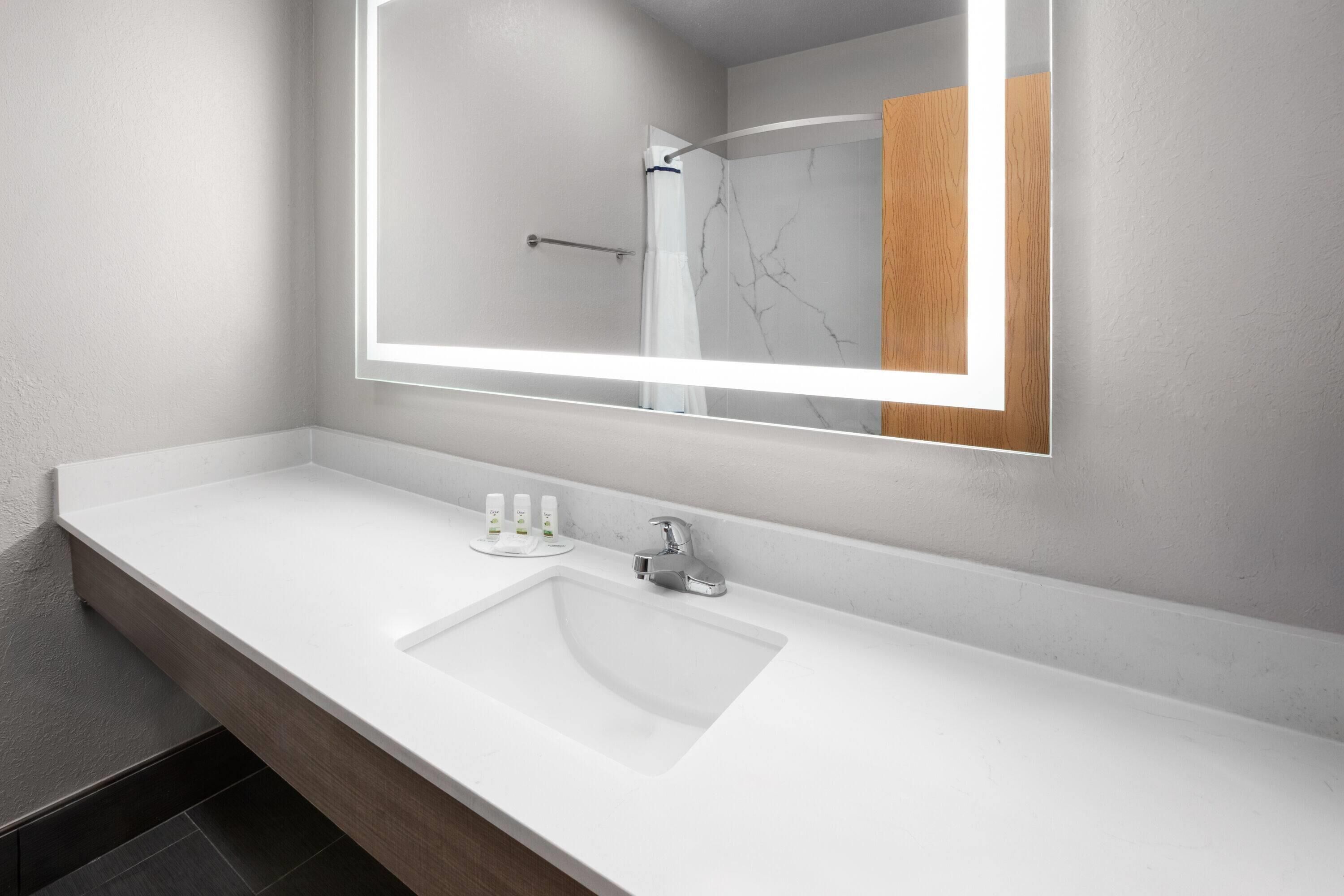 Studio Suite, 1 King Bed, Non Smoking | Bathroom | Combined shower/tub, deep soaking tub, free toiletries, hair dryer