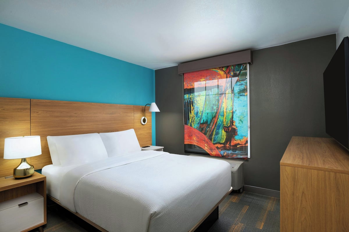 Suite, 2 Bedrooms | Premium bedding, pillow-top beds, desk, blackout curtains