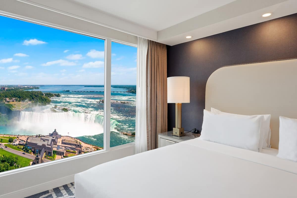Fallsview Suite | Two King Beds | Air Jetted Tub