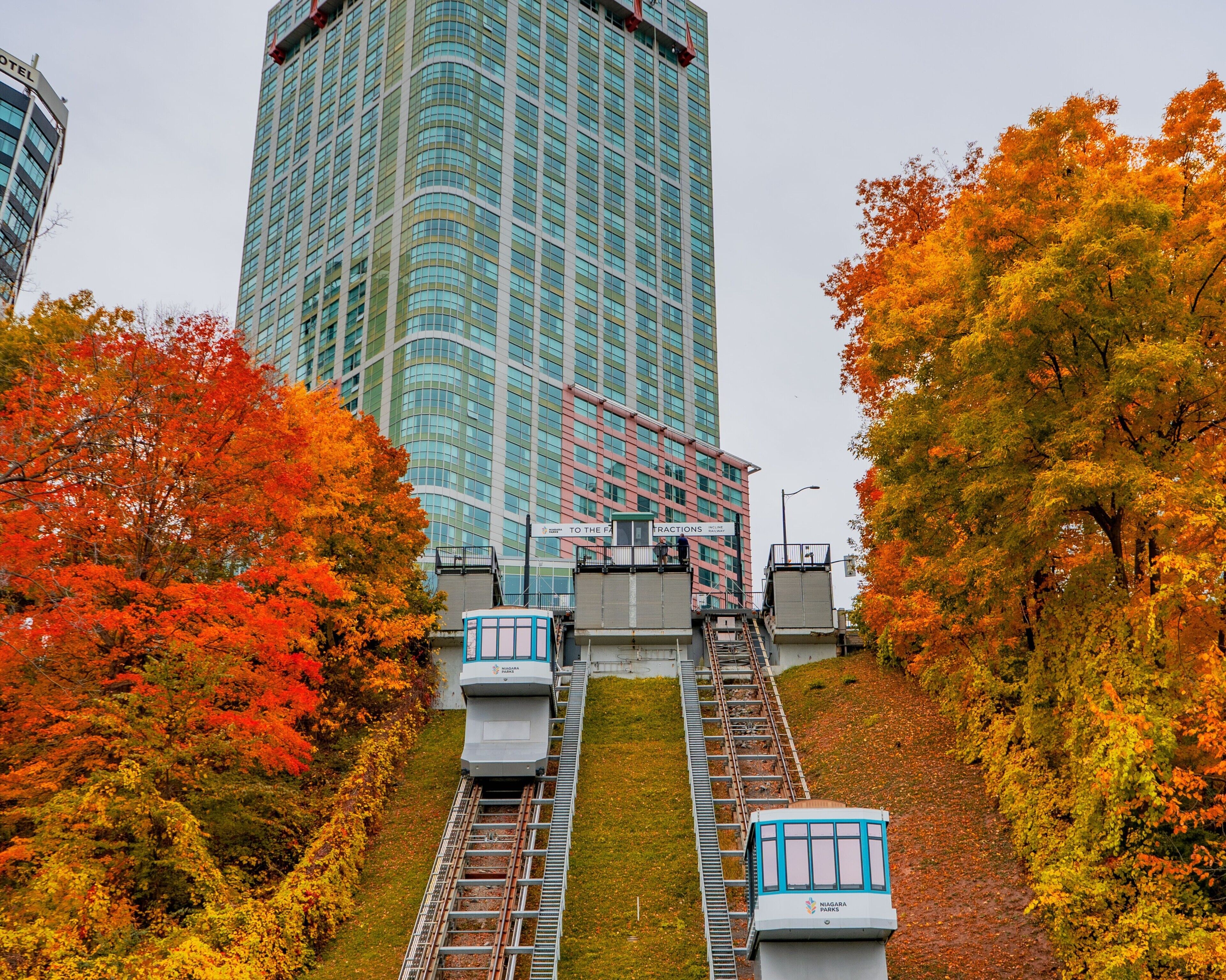 المنشأة من الخارج