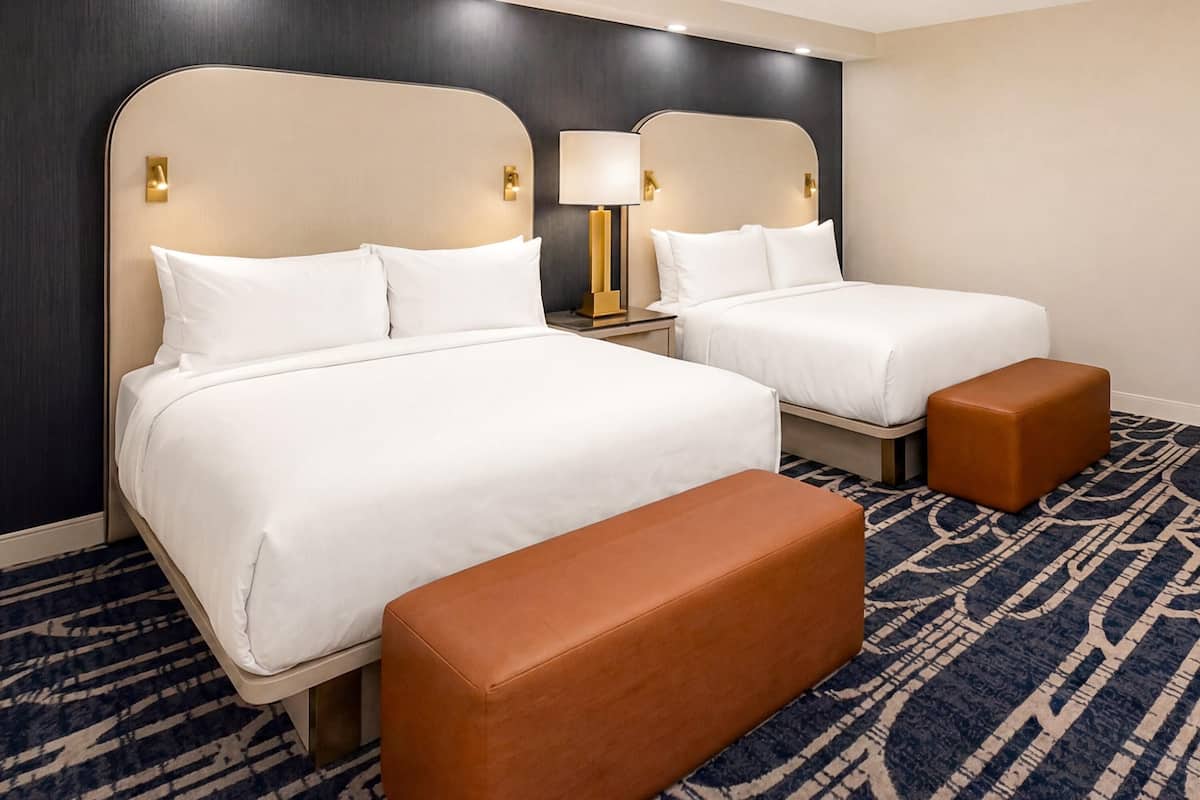 1 bedroom, premium bedding, in-room safe, desk