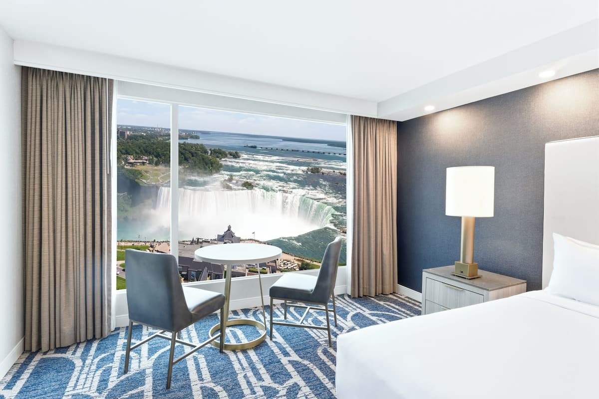 1 bedroom, premium bedding, in-room safe, desk