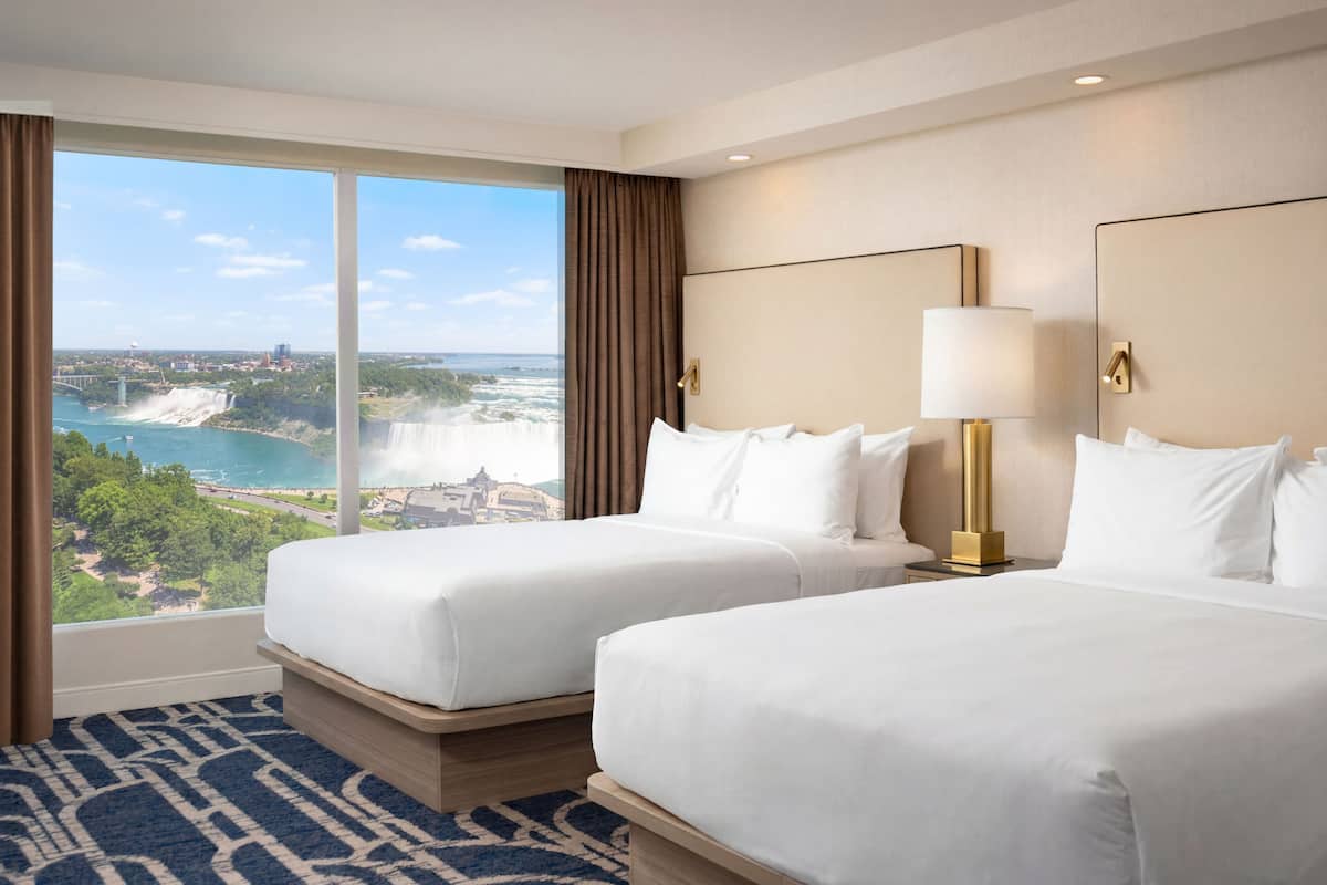 Premium Fallsview Suite | Three Beds | Mid Floor