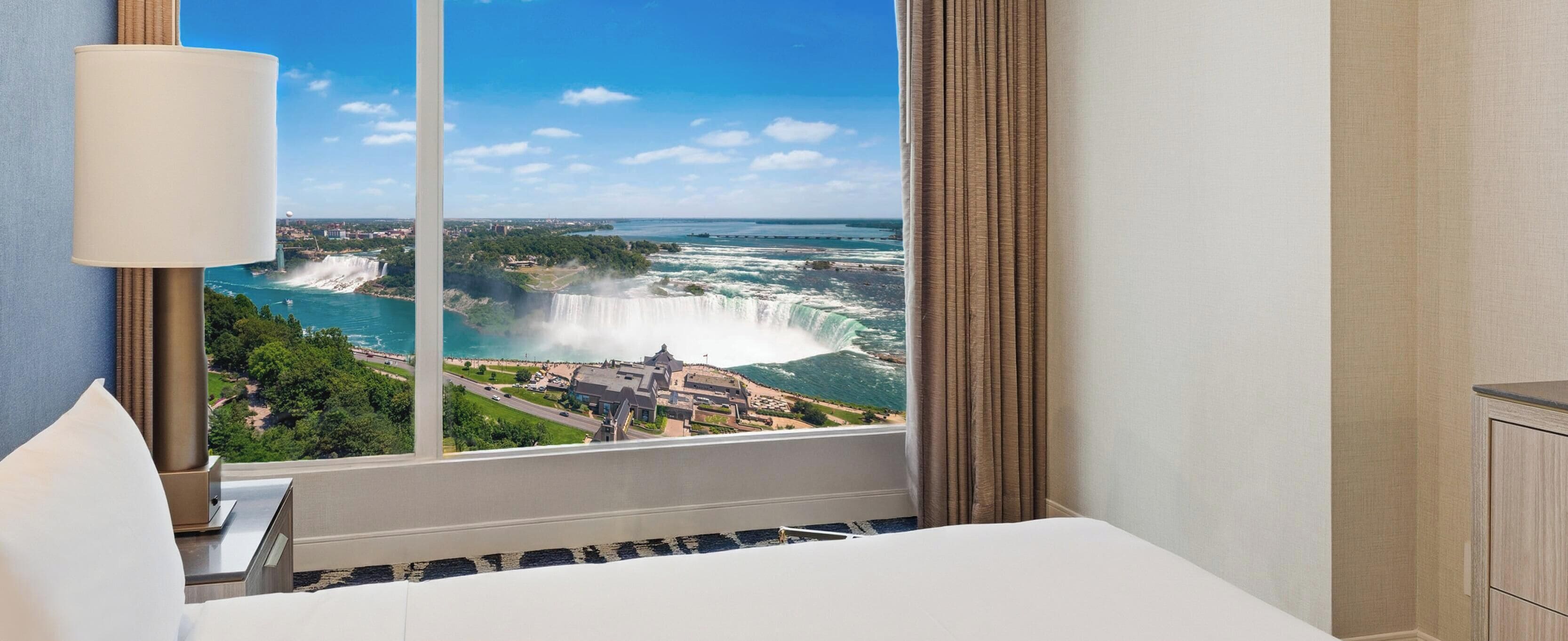 Premium Fallsview | One King Bed | 1 bedroom, premium bedding, in-room safe, desk