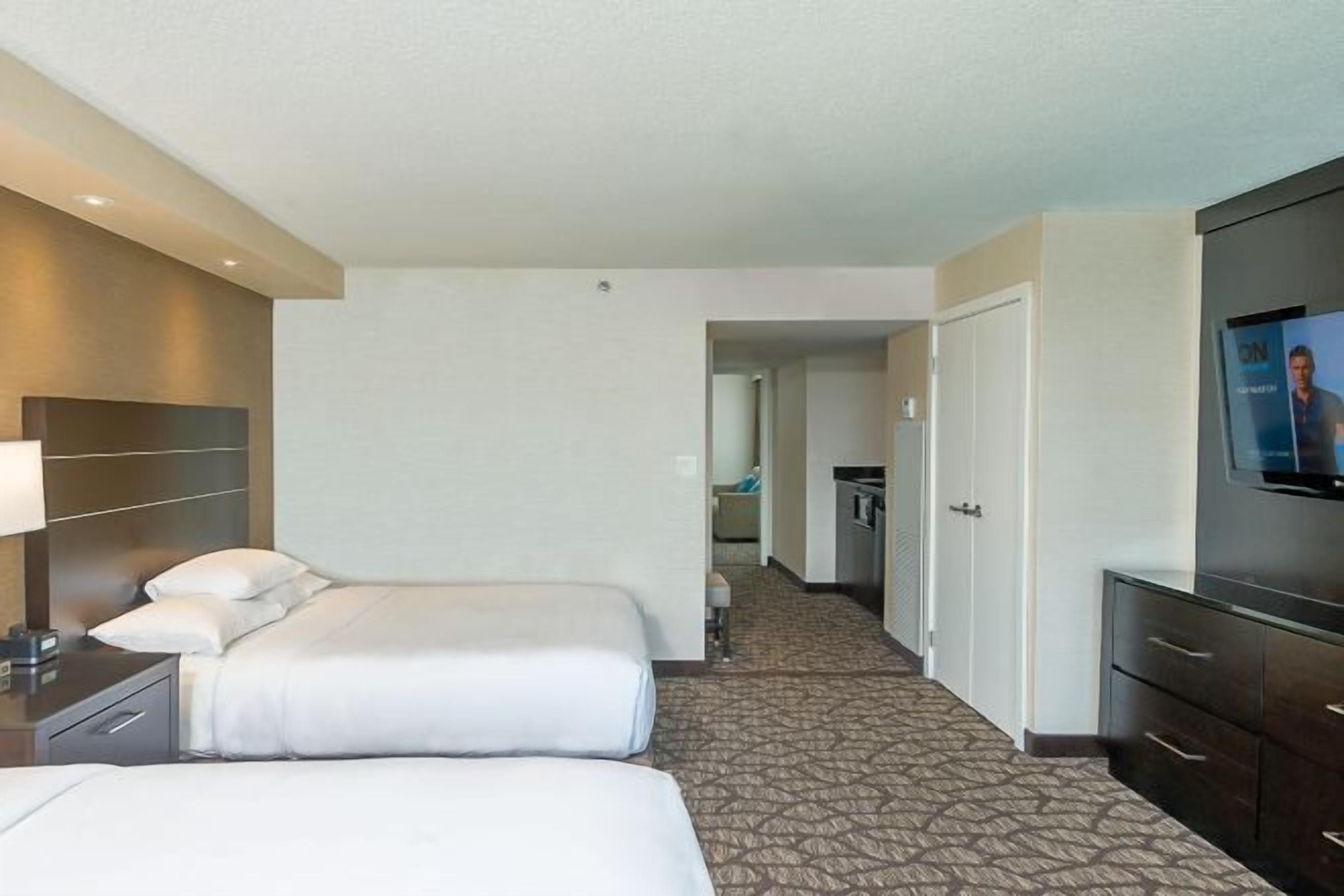 1 bedroom, premium bedding, in-room safe, desk