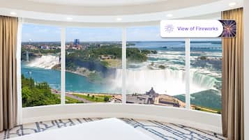 The Presidential Suite | Premium Fallsview | High Floor | 1 kamar tidur, seprai premium, brankas, dan meja kerja