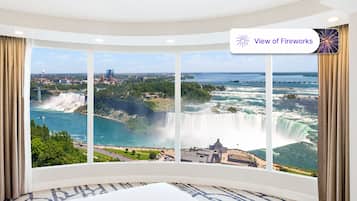 The Family Presidential Suite | Panoramic Premium Fallsview | 1 kamar tidur, seprai premium, brankas, dan meja kerja