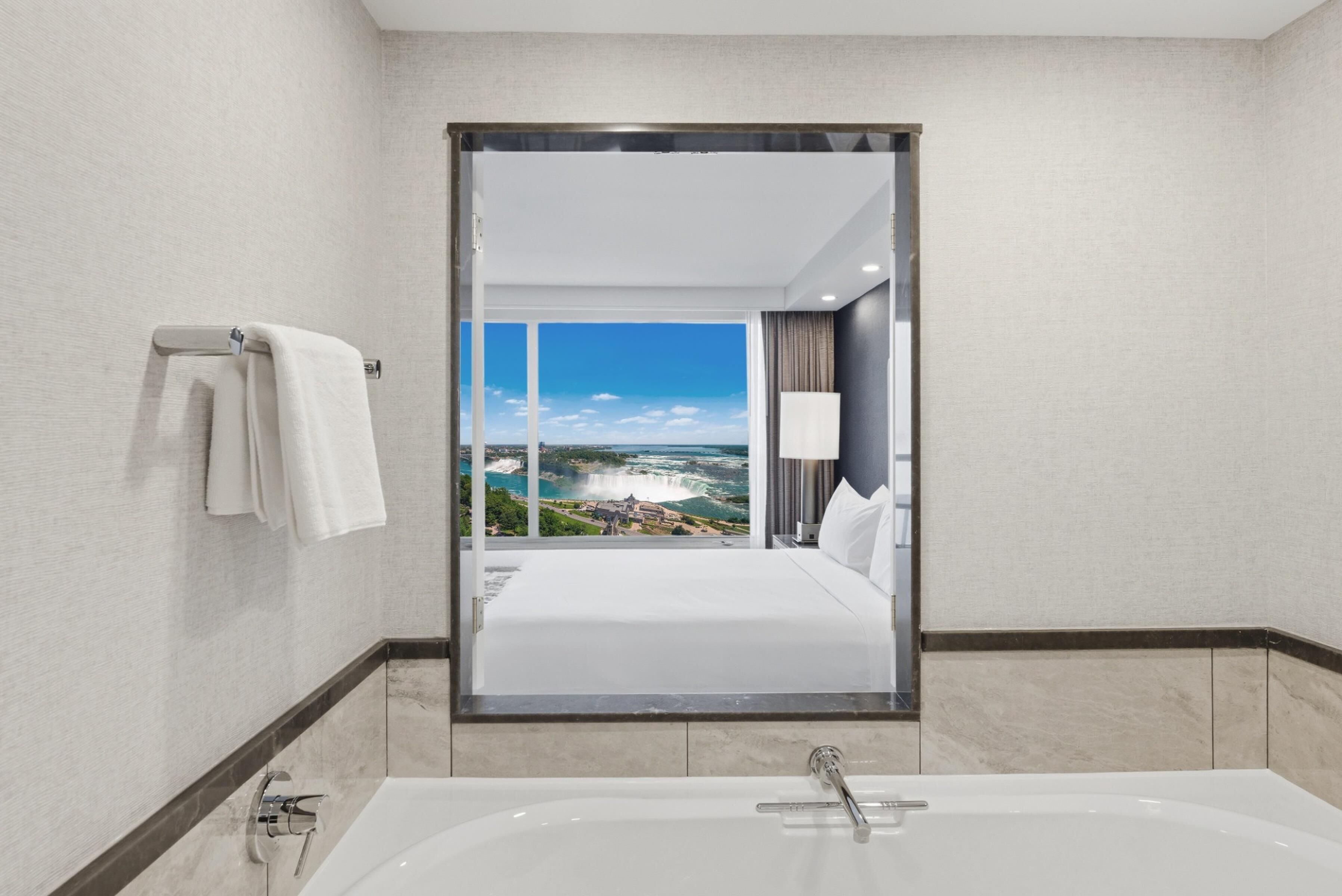 The Prime Minister Suite -Premium Fallsview Suite - Floor 38 | Bathroom | Free toiletries, hair dryer, towels, soap