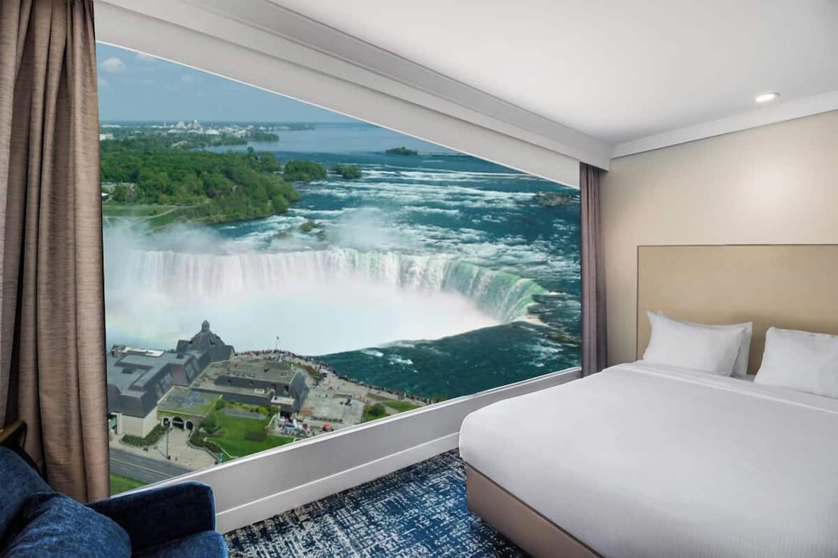 Suite, 2 habitaciones (Fallsview 1 kingbed & 2 queenbed) | 1 habitación y ropa de cama de alta calidad