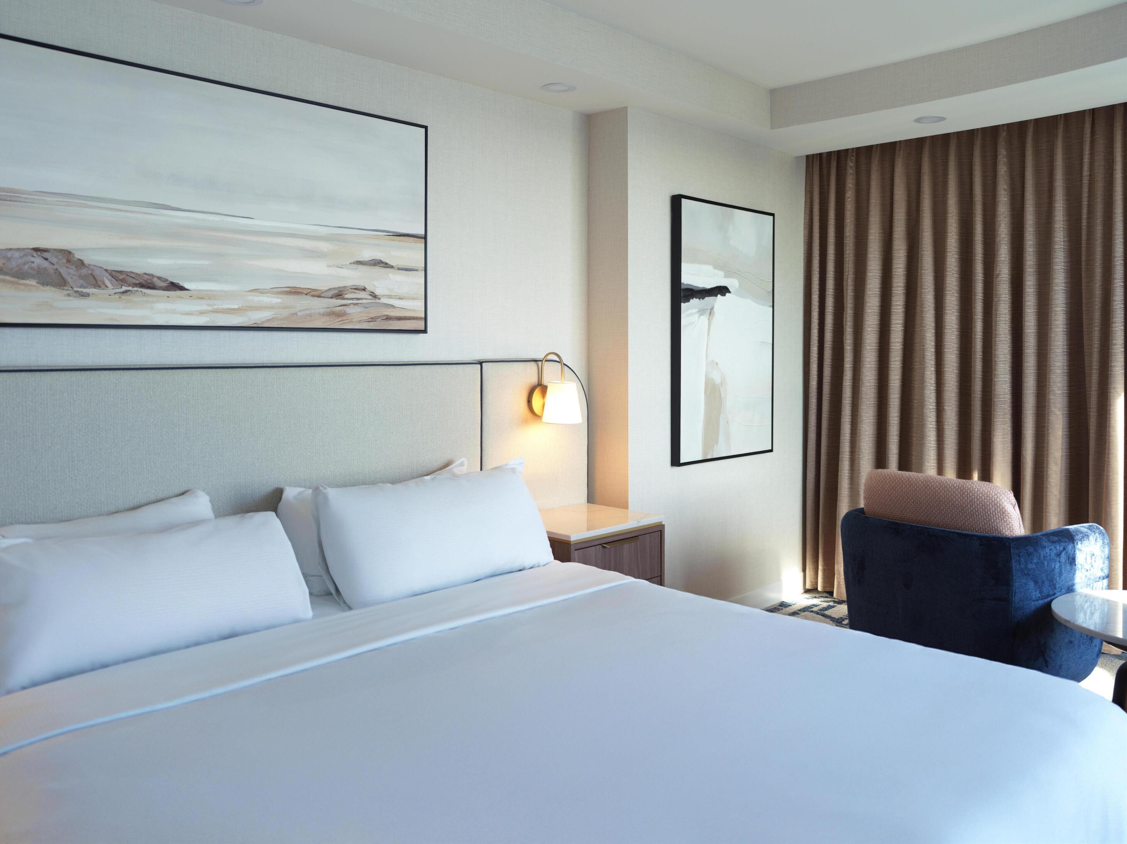 Fallsview Suite | Two King Beds | Air Jetted Tub | 1 bedroom, premium bedding, in-room safe, desk