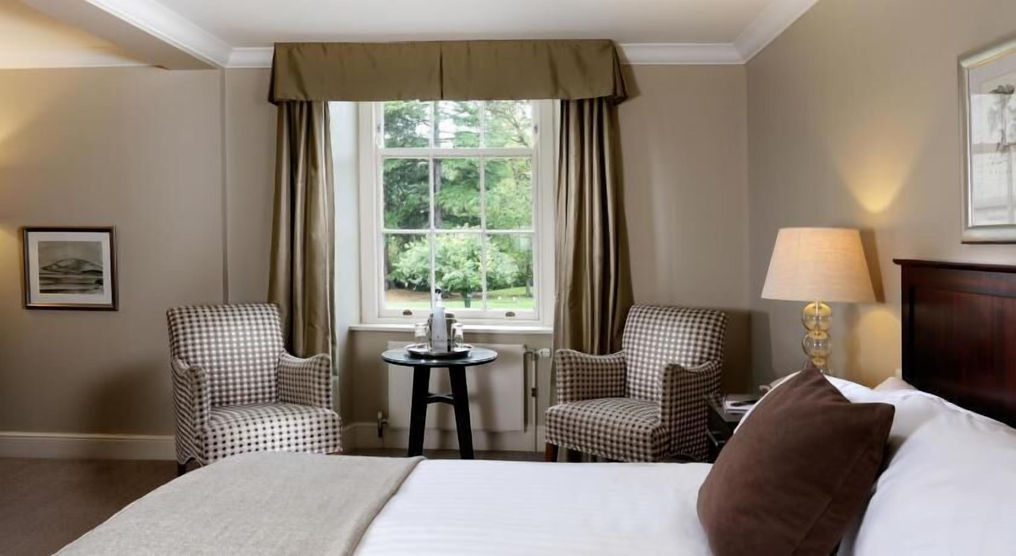 Hypo-allergenic bedding, desk, iron/ironing board, free WiFi