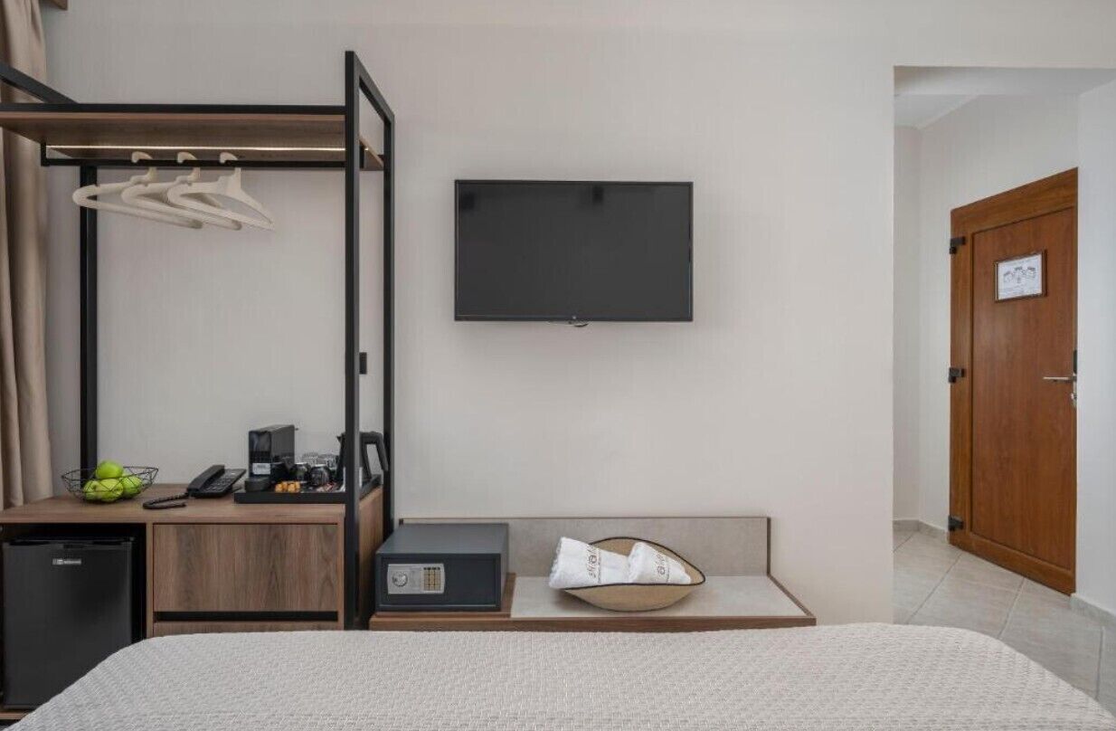 Minibar, coffres-forts dans les chambres, rideaux occultants