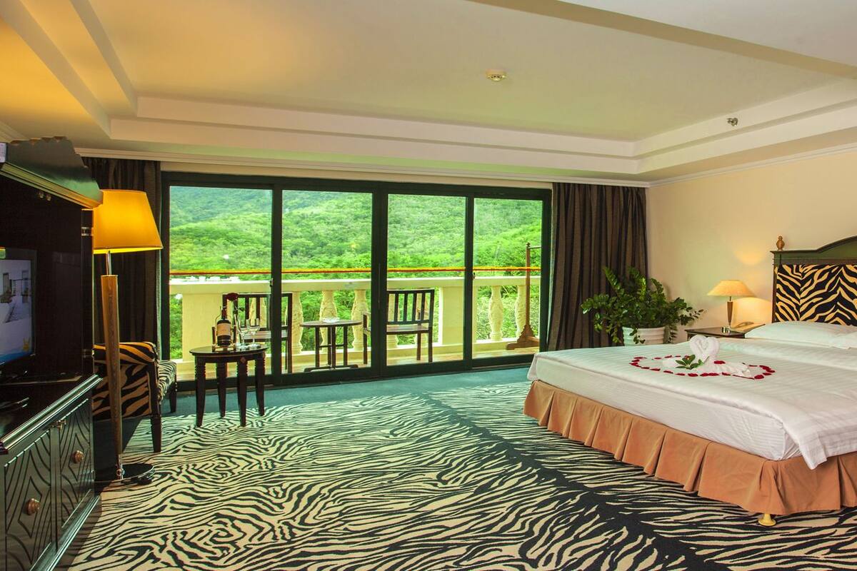 Premium bedding, memory-foam beds, minibar, in-room safe