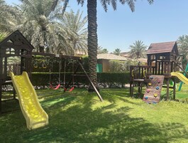 Área de juegos infantiles al aire libre