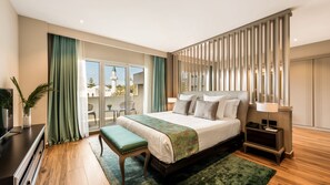 Presidential Suite | Down comforters, minibar, in-room safe, desk