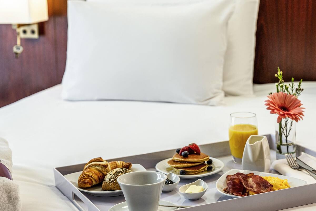 Premium bedding, minibar, in-room safe, desk
